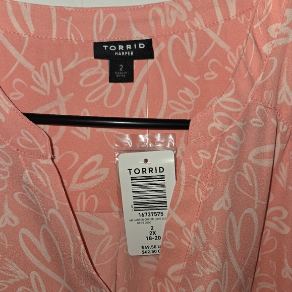 BNWT TORRID 2 Similar Harper Georgette 3/4 Sleeve Pink Heart Women's Top BLOUSE - Picture 6 of 12